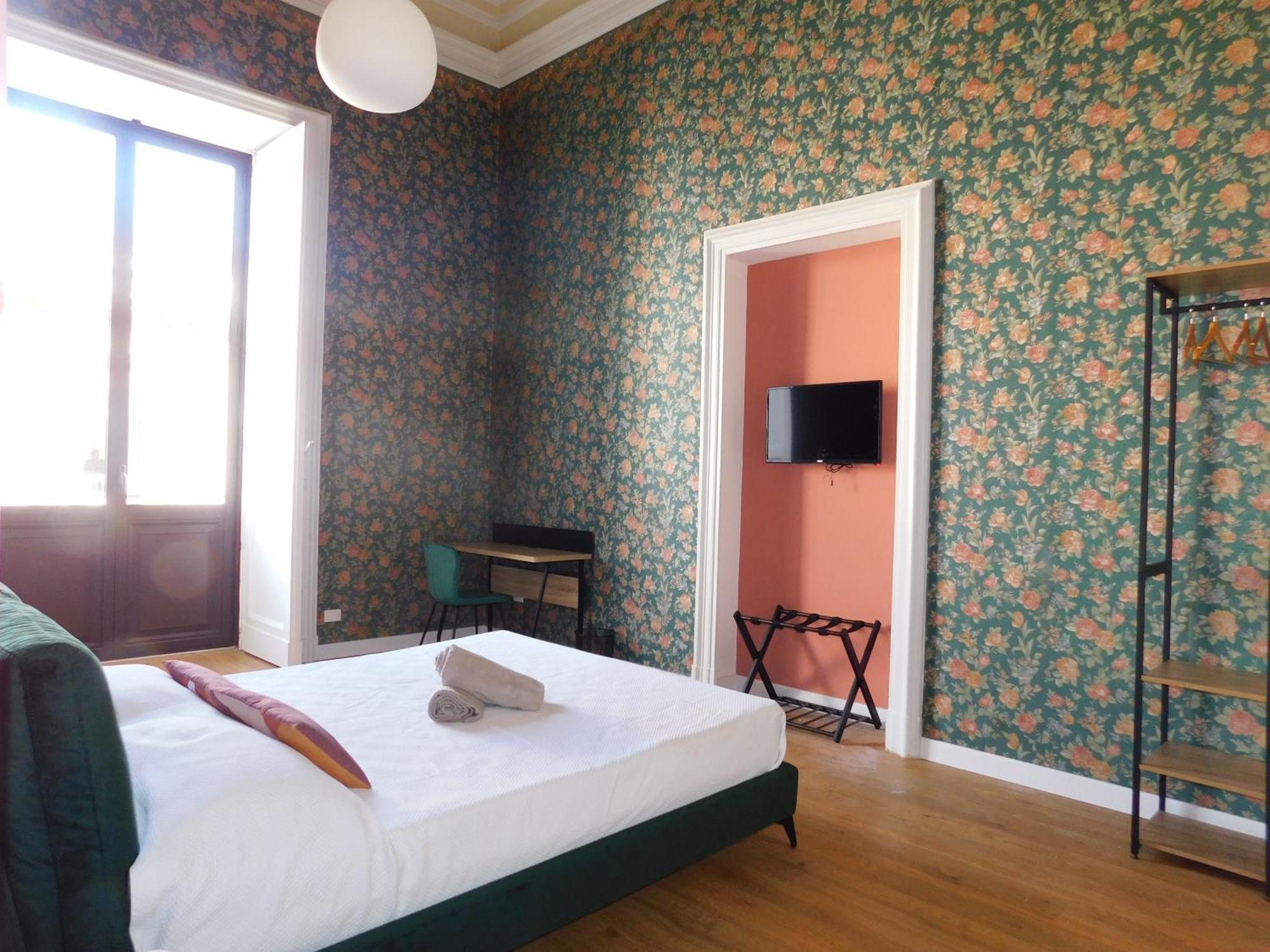 Hibiscus - Etnea Rooms Катания Экстерьер фото