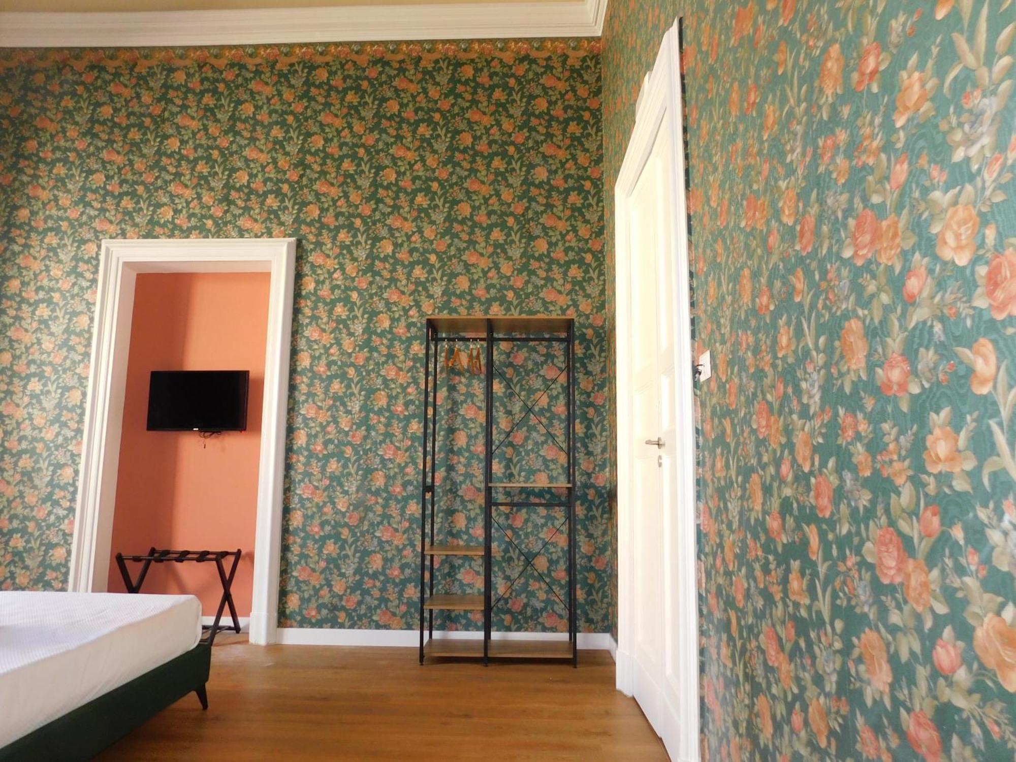 Hibiscus - Etnea Rooms Катания Экстерьер фото