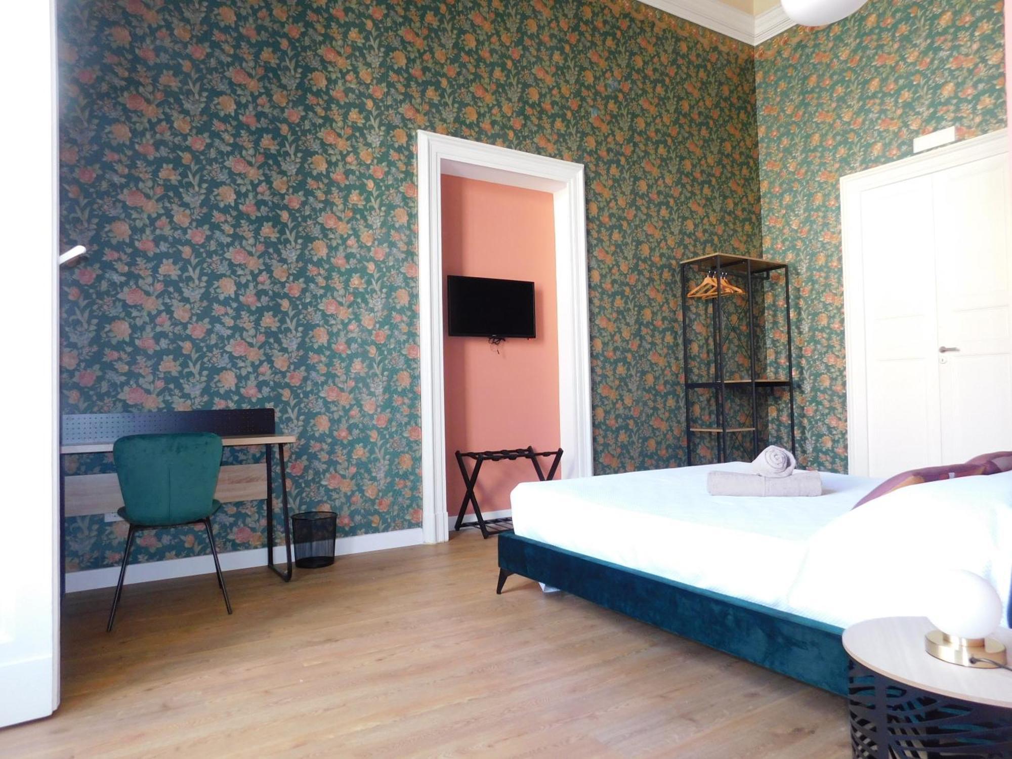 Hibiscus - Etnea Rooms Катания Экстерьер фото