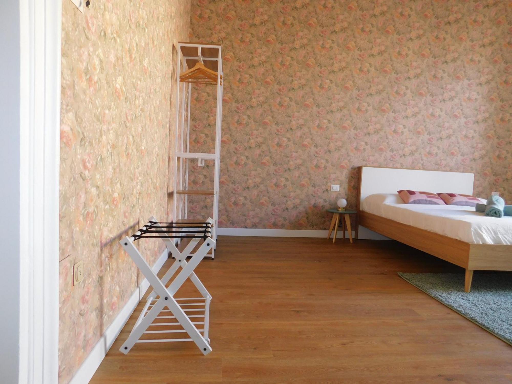 Hibiscus - Etnea Rooms Катания Экстерьер фото