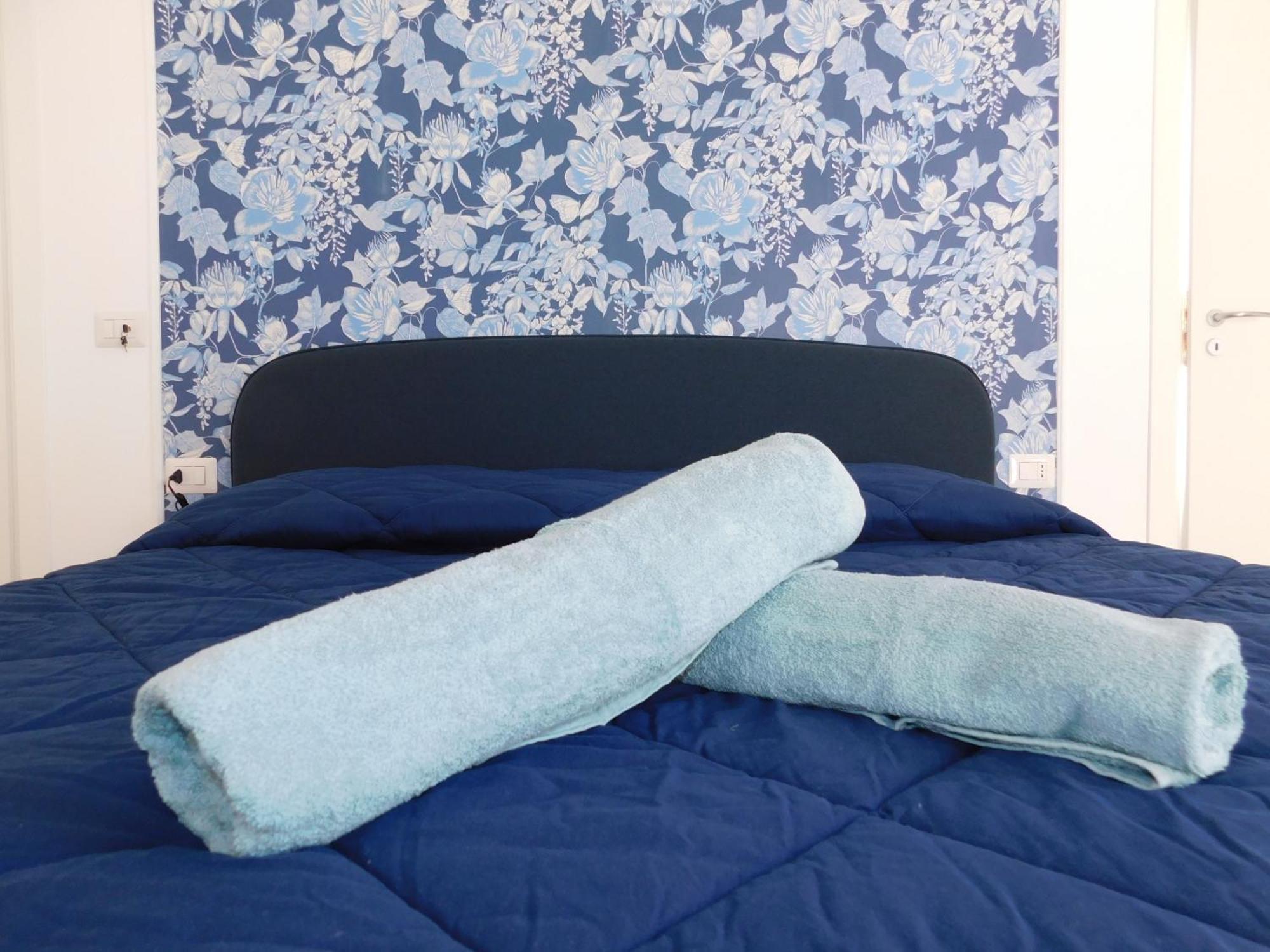Hibiscus - Etnea Rooms Катания Экстерьер фото