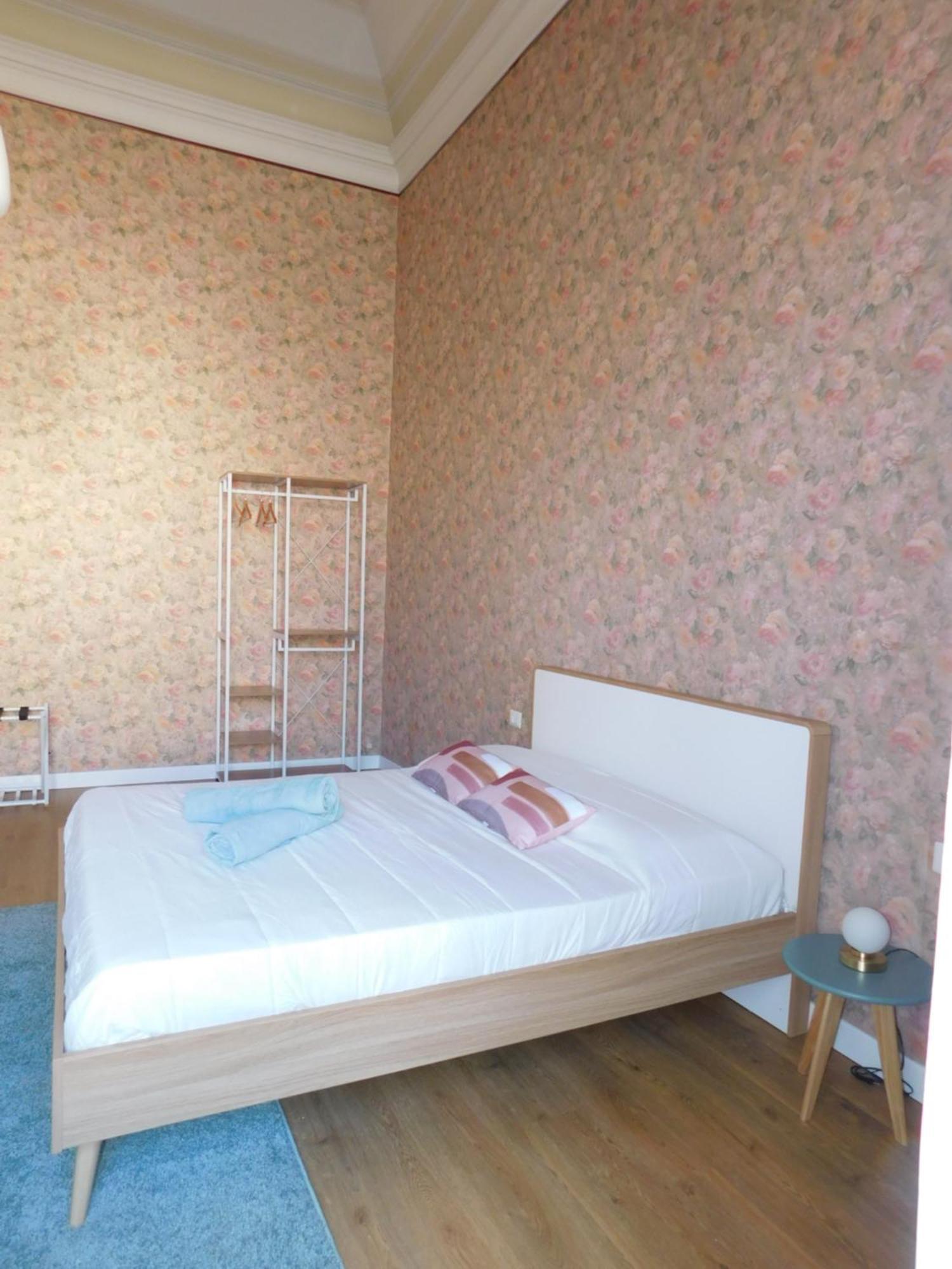 Hibiscus - Etnea Rooms Катания Экстерьер фото