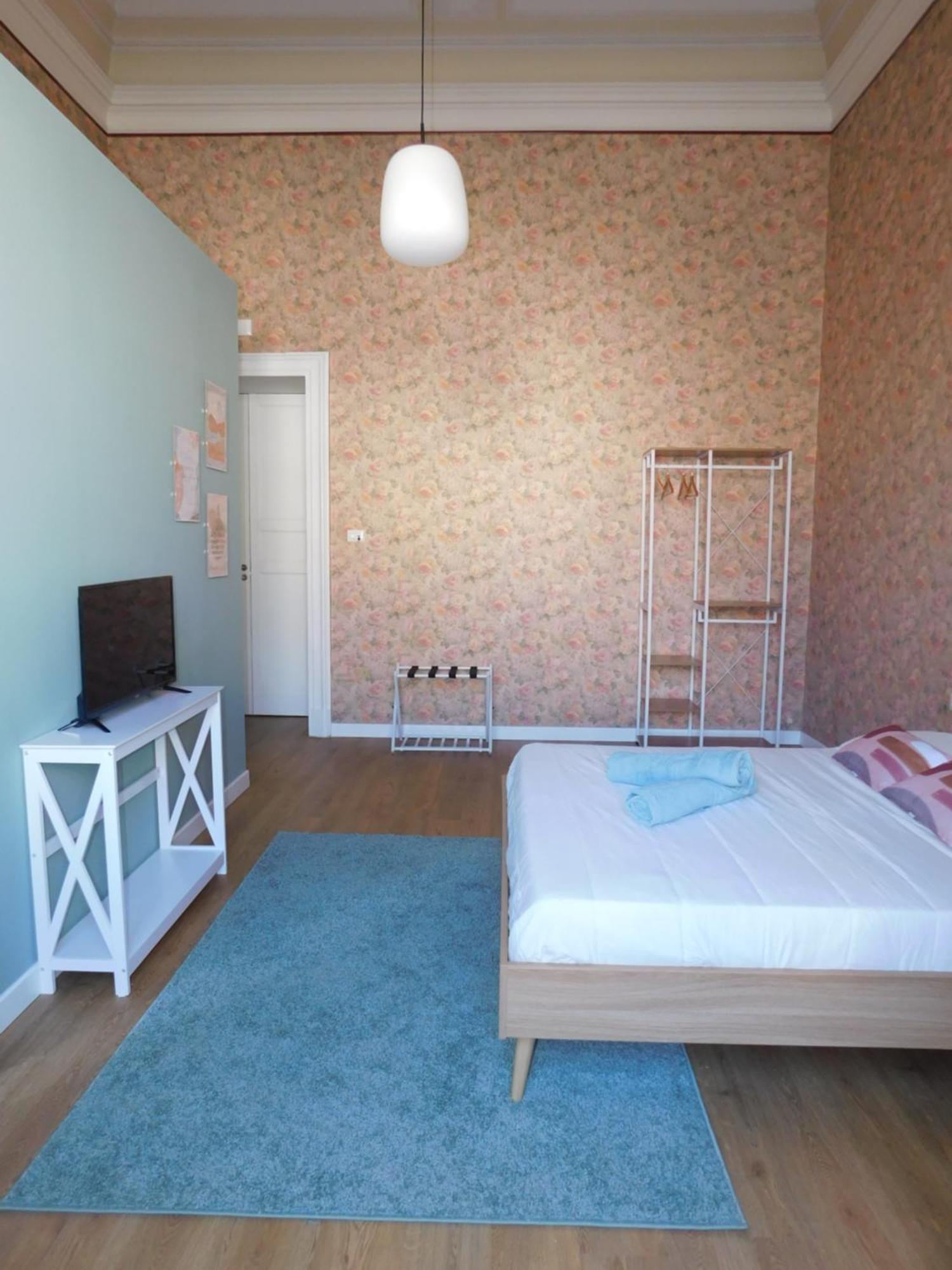 Hibiscus - Etnea Rooms Катания Экстерьер фото