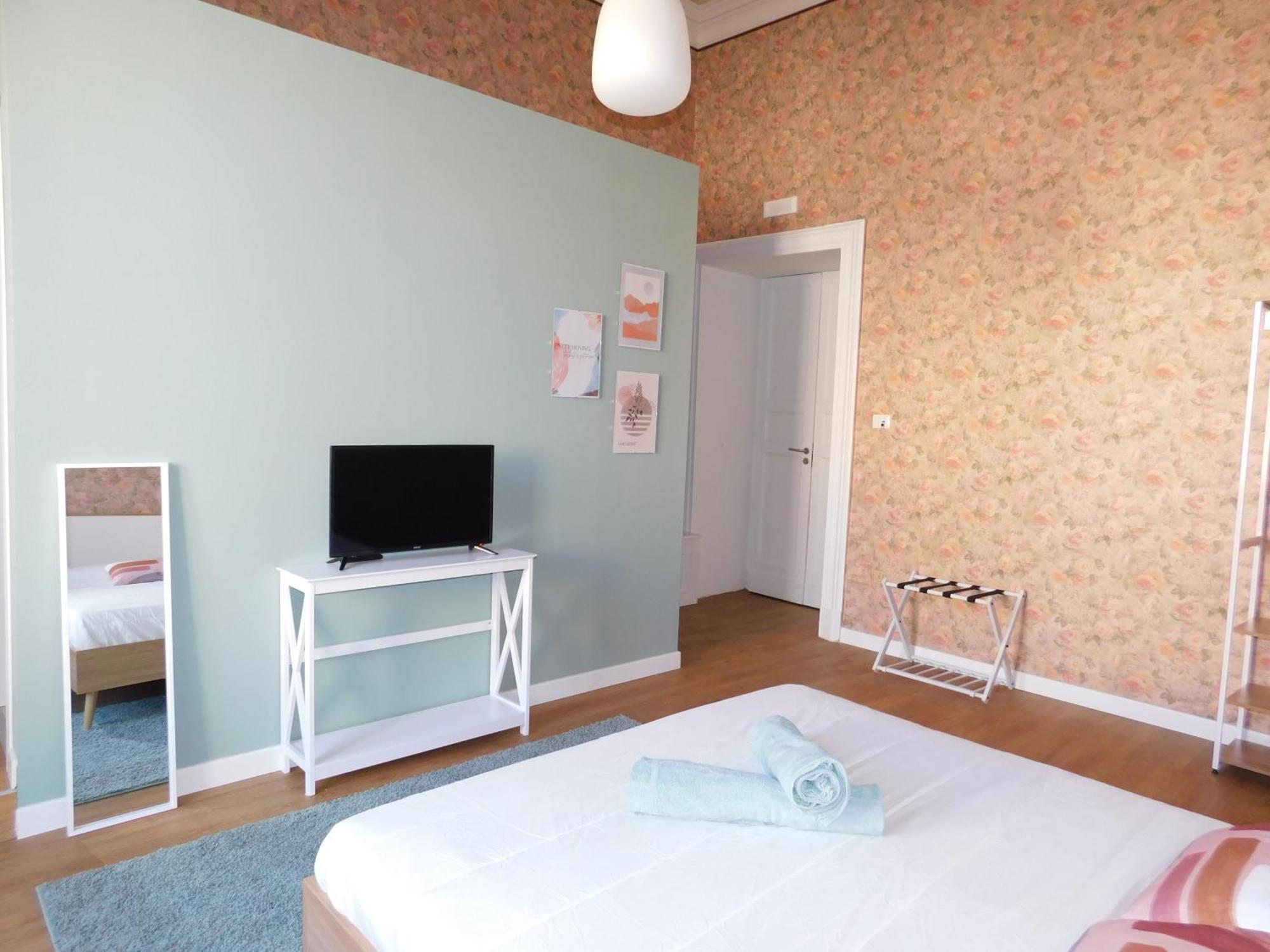Hibiscus - Etnea Rooms Катания Экстерьер фото